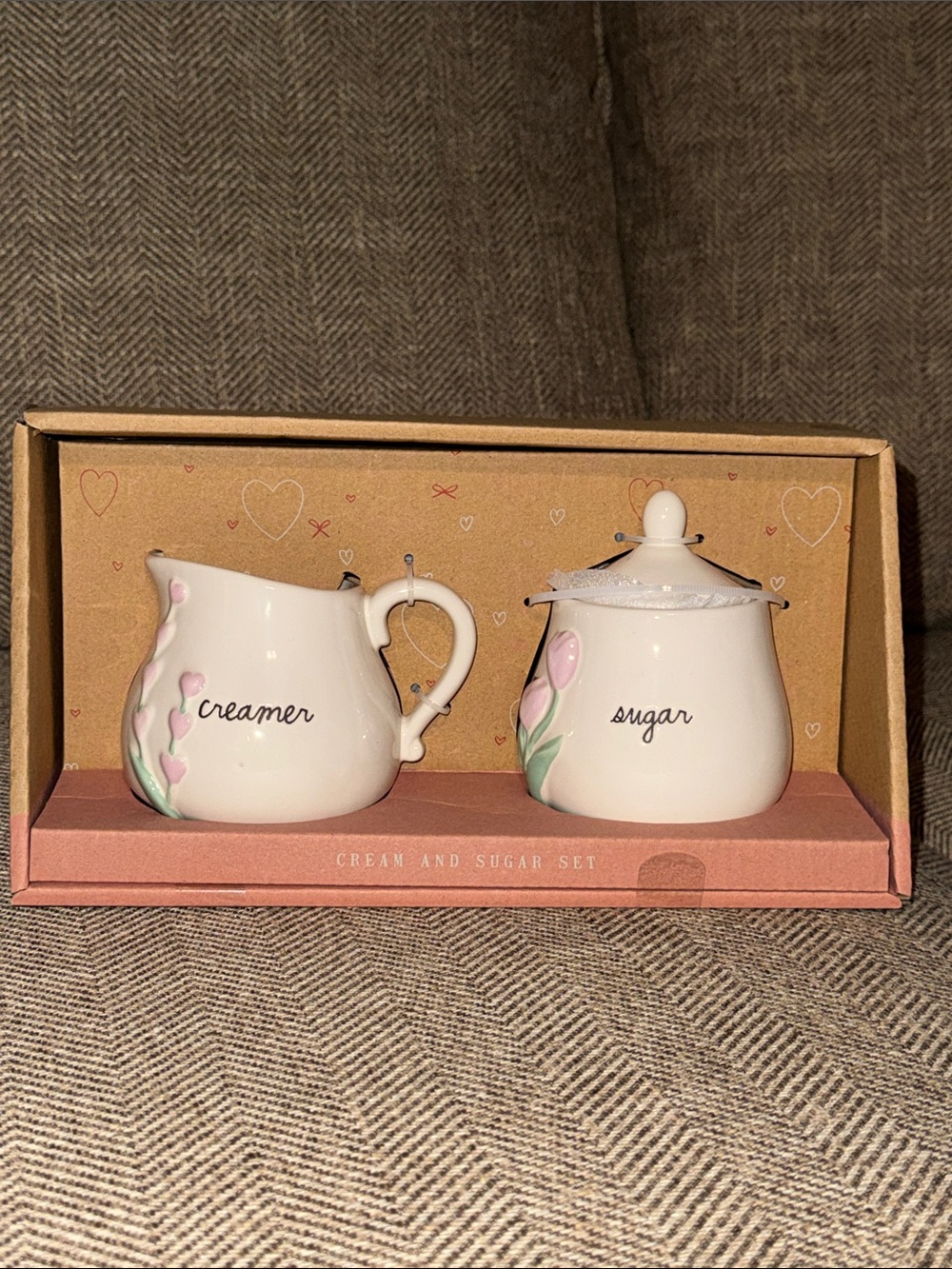 [Sale] NWT RAE DUNN CERAMIC FLORAL CREAMER 7.1oz & SUGAR 7.77 oz & LID SET